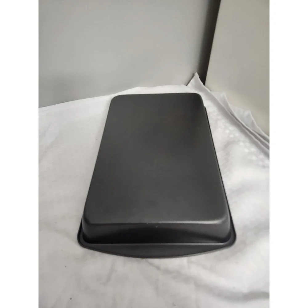 Non-Stick Rectangular Baking Pan with Break Resistant Storage Lid Gray